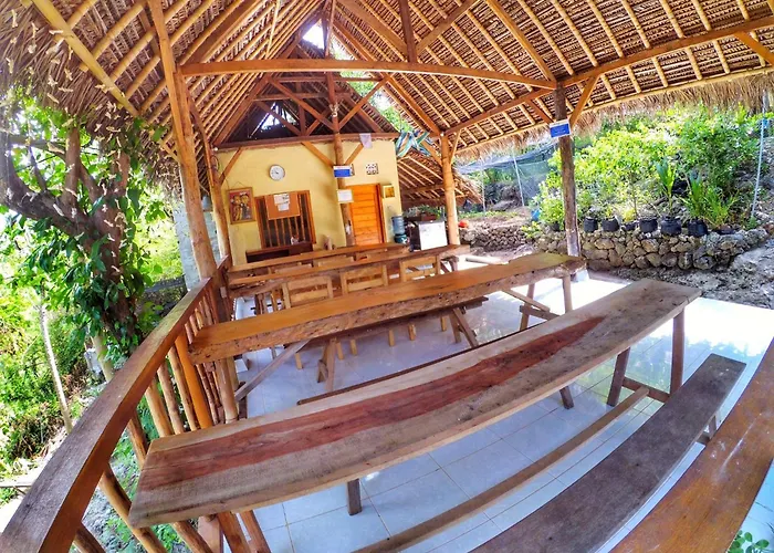 Hostal Penida Bird Sanctuary Camp *