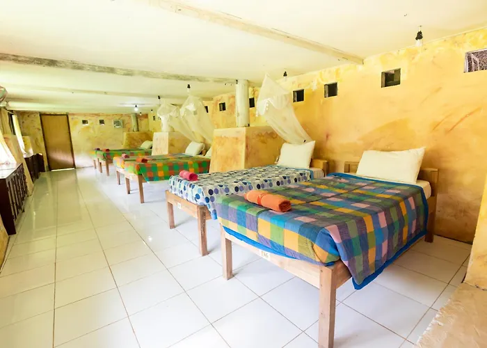 Penida Bird Sanctuary Camp