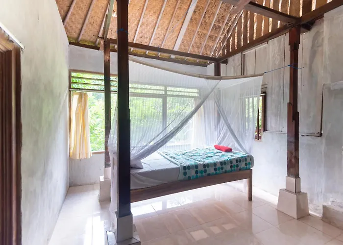 Penida Bird Sanctuary Camp Hostal