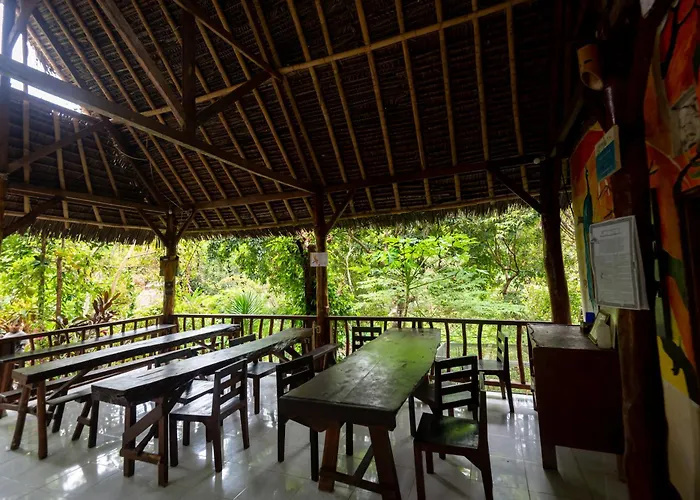 Hostal Penida Bird Sanctuary Camp Klungkung